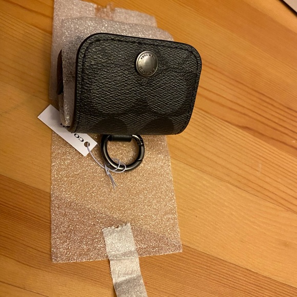 NWT Coach Wireless Earbud Case-Charcoal/Grey - Picture 8 of 14